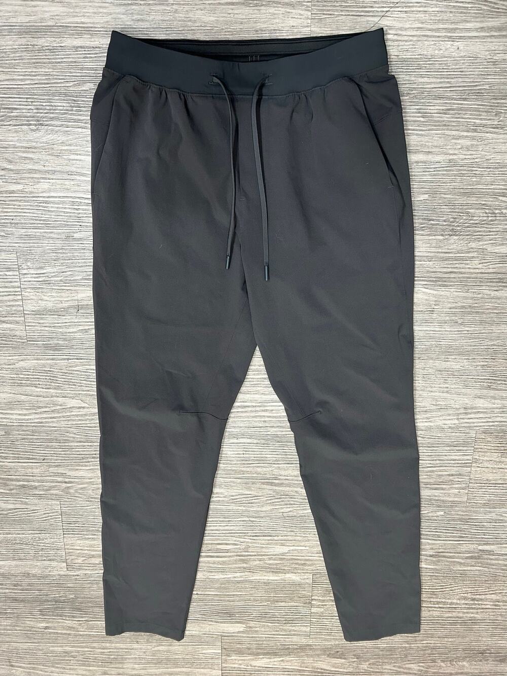Lululemon Mens Medium Black Athletic Jogger Pants Stretch Drawstring Reflective⁠